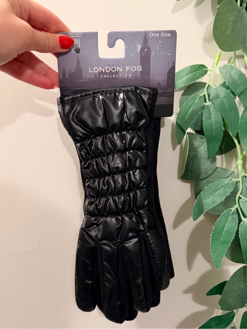 London Fog Black Quilted Touchscreen Winter Gloves – One Size – New With Tags